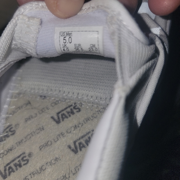 Vans - Picture 4 of 4